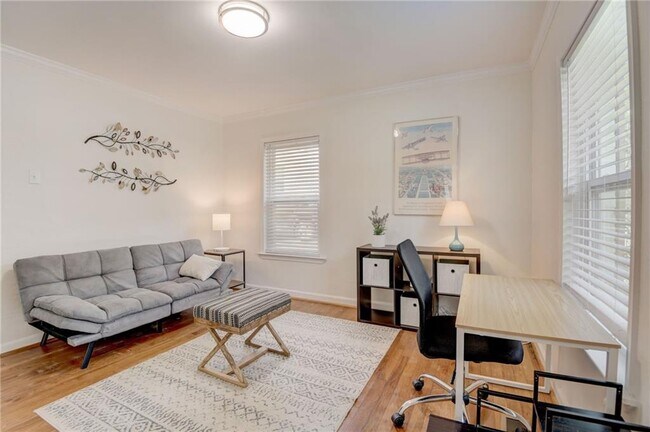 Foto del edificio - 711 Campbell Cir