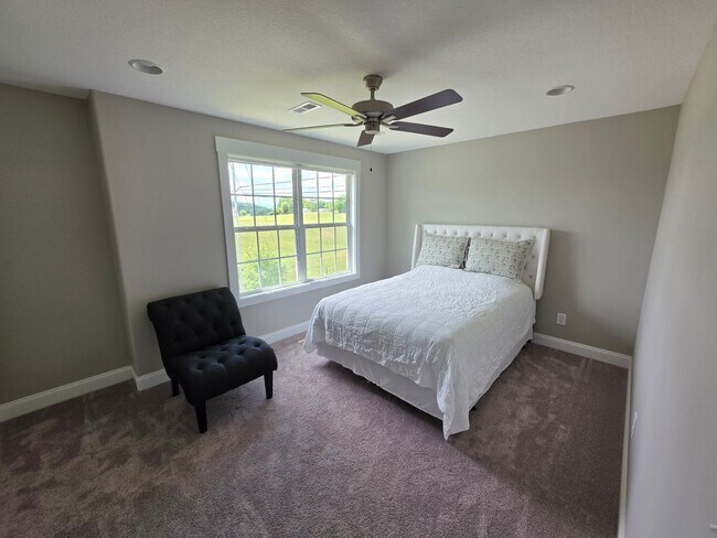 Foto del edificio - 3/2.5 home in beautiful Jonesborough