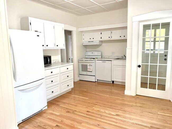 Foto del edificio - 12 Pearl St