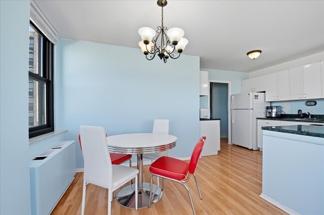 Foto del edificio - 5701 N Sheridan Rd