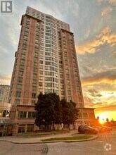 Building Photo - 18-2118 Lee Centre Dr