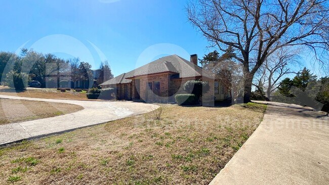 Foto del edificio - 10 Cypress Ct
