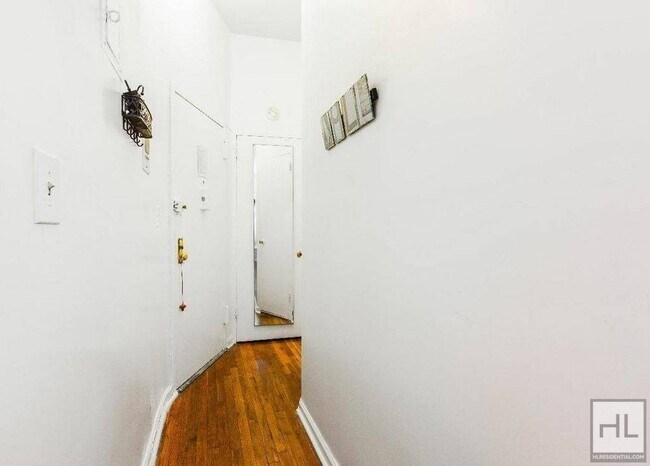 Foto del edificio - EAST 84 STREET
