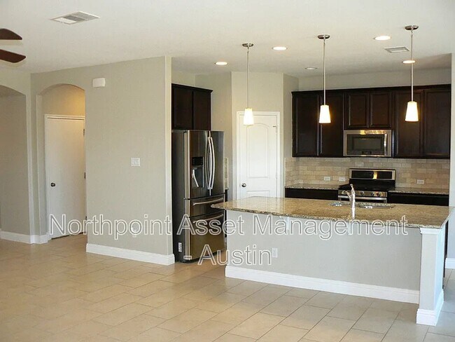 Building Photo - 3304 De Torres Cir