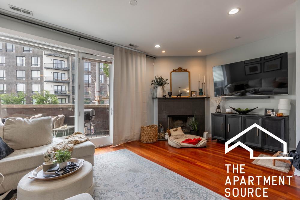 Primary Photo - 2 bedroom in Chicago IL 60642