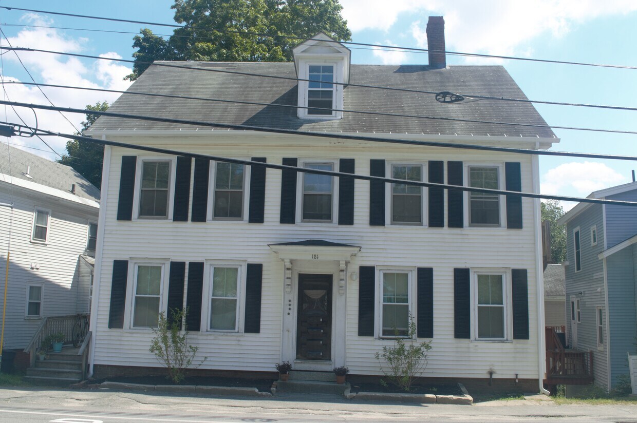 181 Main St Unit 3, Newmarket, NH 03857 Apartments in Newmarket, NH