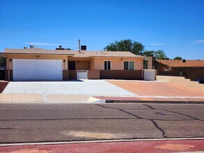 Building Photo - 8900 Yankee Dr NE