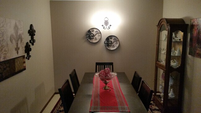 Foto del edificio - 5697 Green Circle Dr