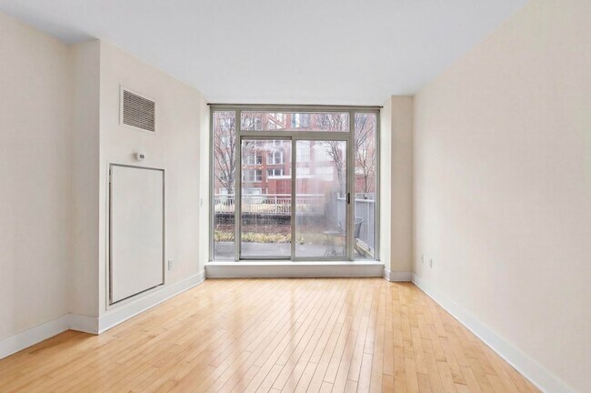 Foto del edificio - 1125 Maxwell Ln