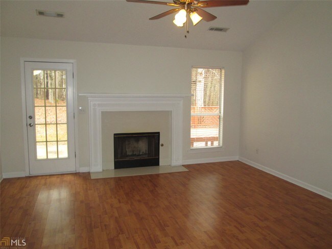 Building Photo - 206 Bradford Station Dr
