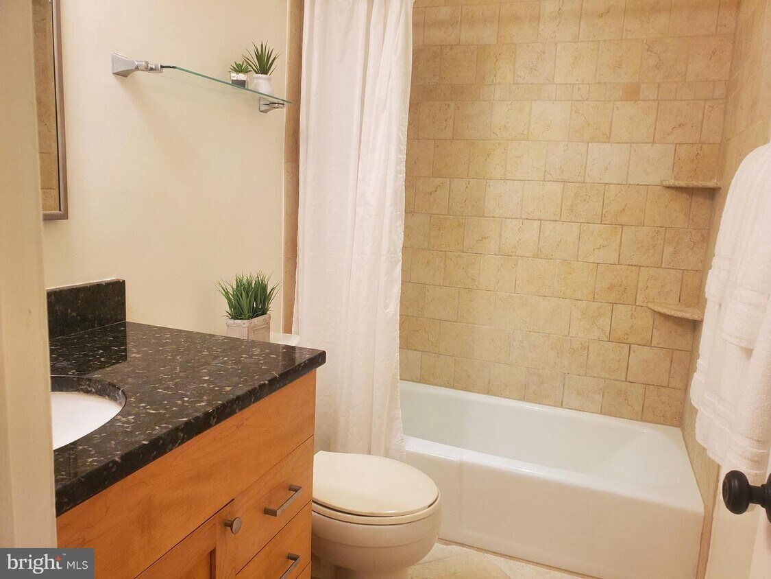 11627 Vantage Hill Rd Unit 1A, Reston, VA 20190 Room for Rent in