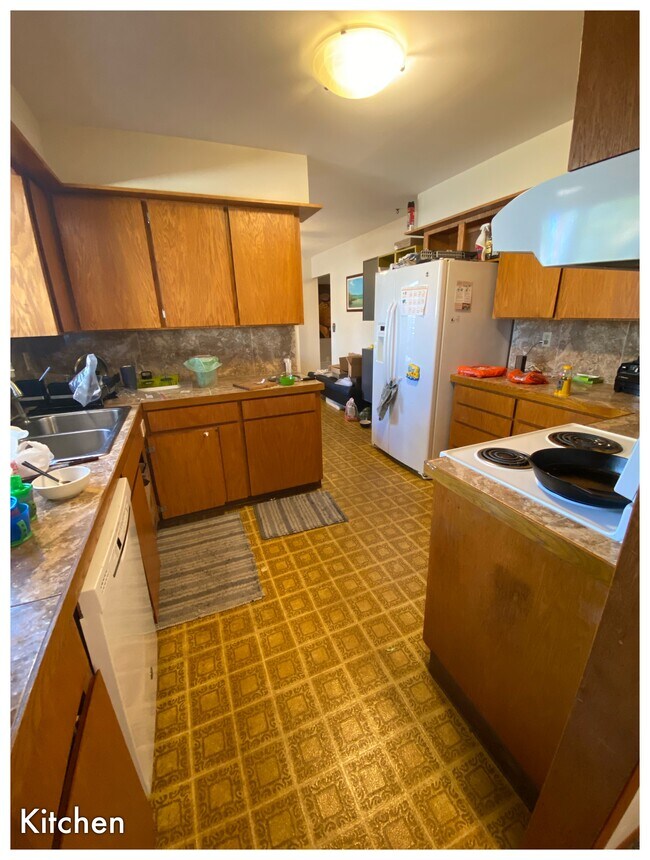 Building Photo - 3561 SE Cora Dr