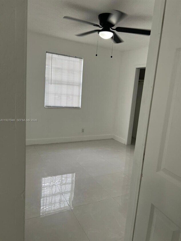 Foto del edificio - 16100 NW 21st Ave