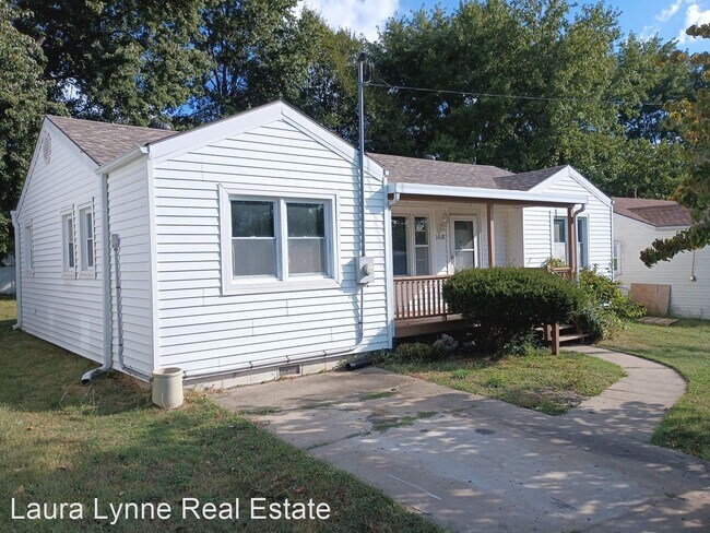 Building Photo - 3 br, 1 bath House - 1018 E Hayward Ave