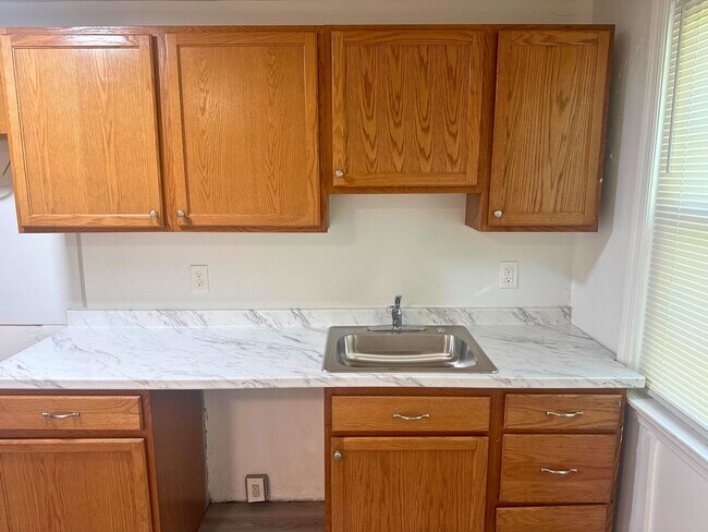 Foto del edificio - 221 W 21st St