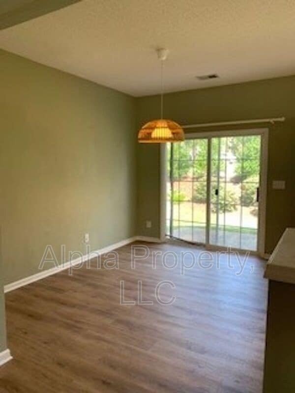 Building Photo - 119 Waterford Park Dr