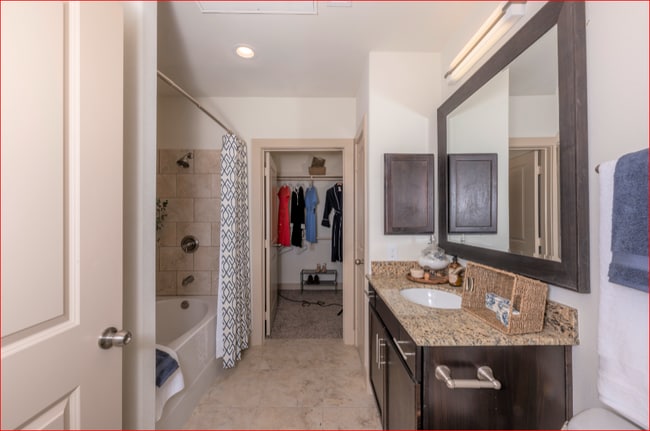 Foto del edificio - Your Next Home Starts Here!