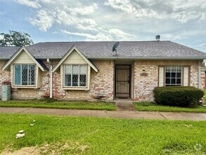 Building Photo - 13161 Clarewood Dr