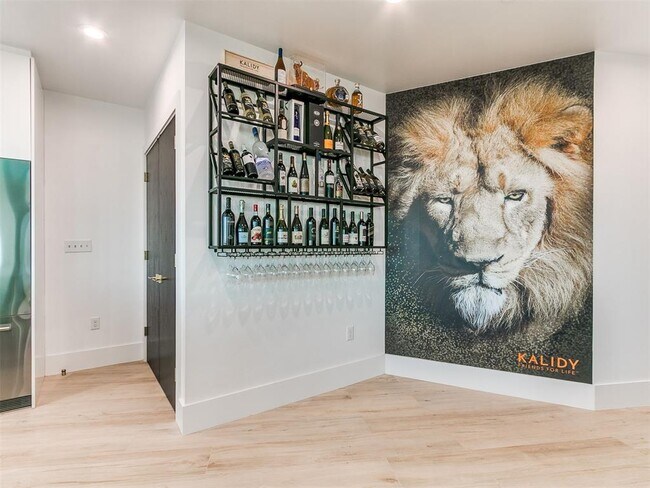 Building Photo - 5900 Mosteller Dr