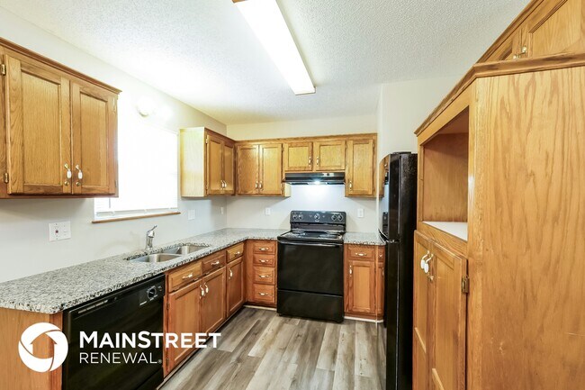 Foto del edificio - 17417 Montgall Dr