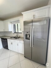 Building Photo - 304 Racquet Club Rd