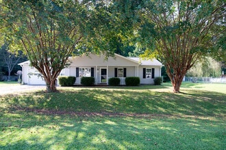 Building Photo - 112 Stoney Creek Dr