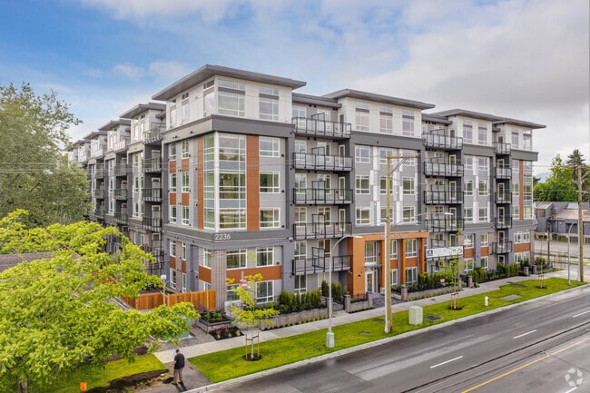 Building Photo - McCallum Place