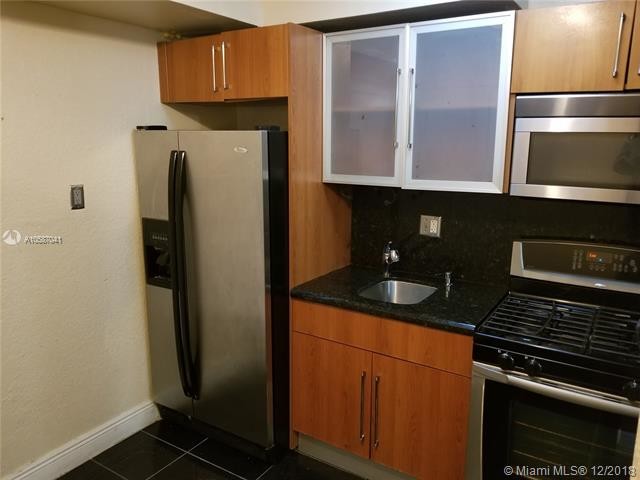 Foto del edificio - 1300 W 47th Pl