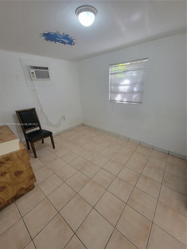 Foto del edificio - 9770 SW 47th St