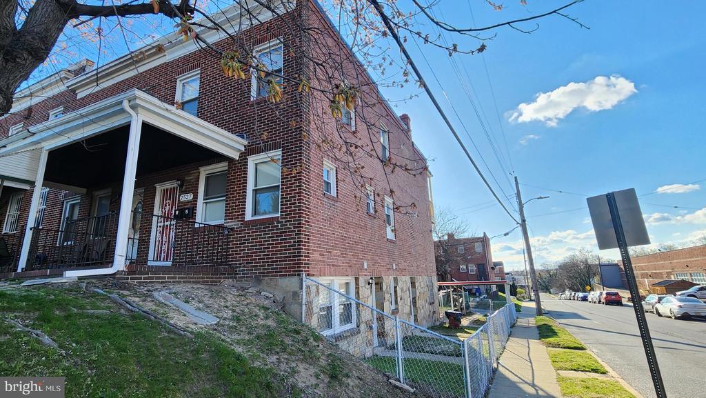 Primary Photo - 2527 Kirk Ave