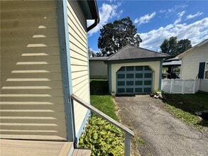 Building Photo - 352 E 2nd St