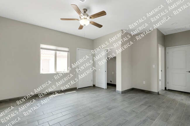 Building Photo - 820 E 35th St