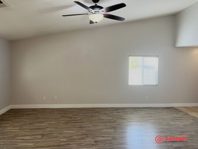 Foto del edificio - Stunning 4 Bedroom Home In Rosedale!