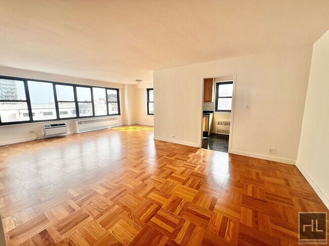 Foto del edificio - SUNNY ONE BEDROOM IN HEART OF UNION SQUARE