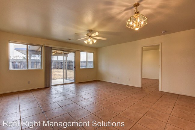 Building Photo - 3950 N Dana Ct
