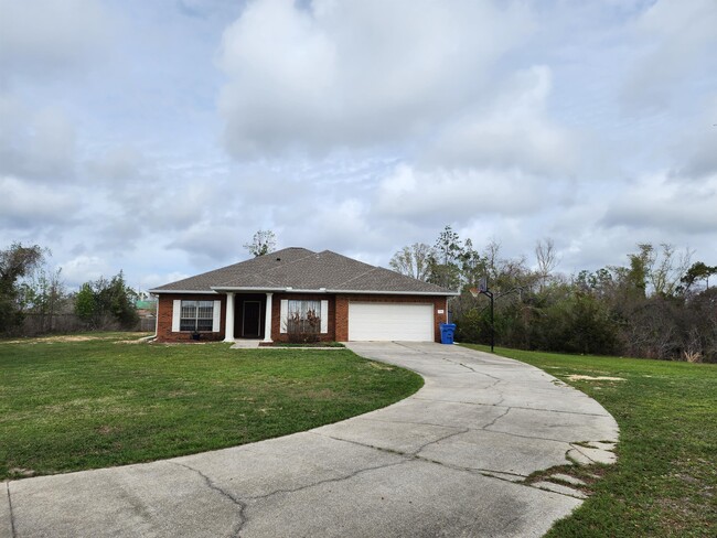 Building Photo - 2546 Lisenby Ave