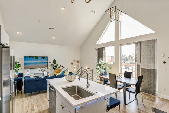 Foto del edificio - 3411 N Albion St
