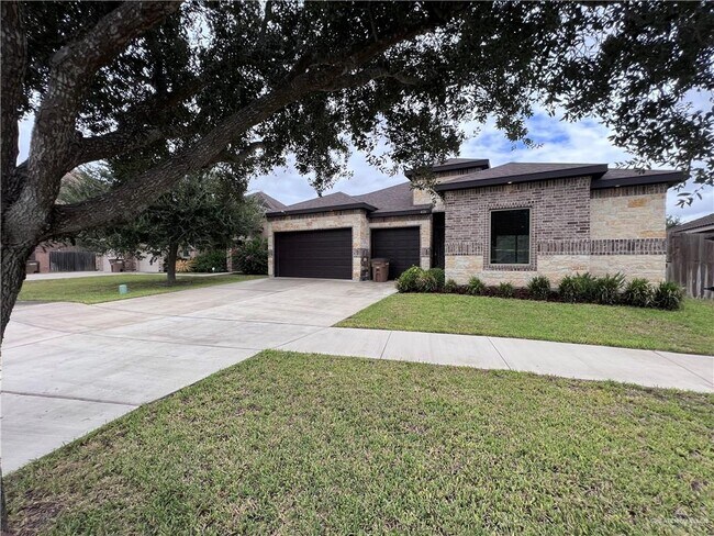Foto del edificio - 4226 Stillwater Cove