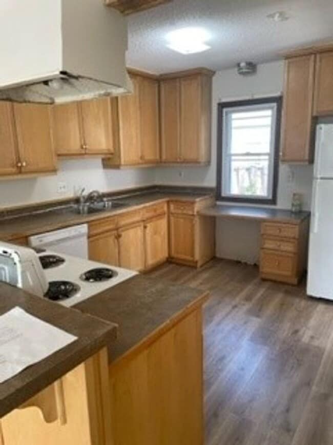 Building Photo - 6050 Wentworth Ave S