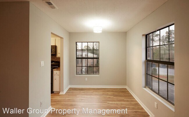 Building Photo - 2404 Nordahl Dr