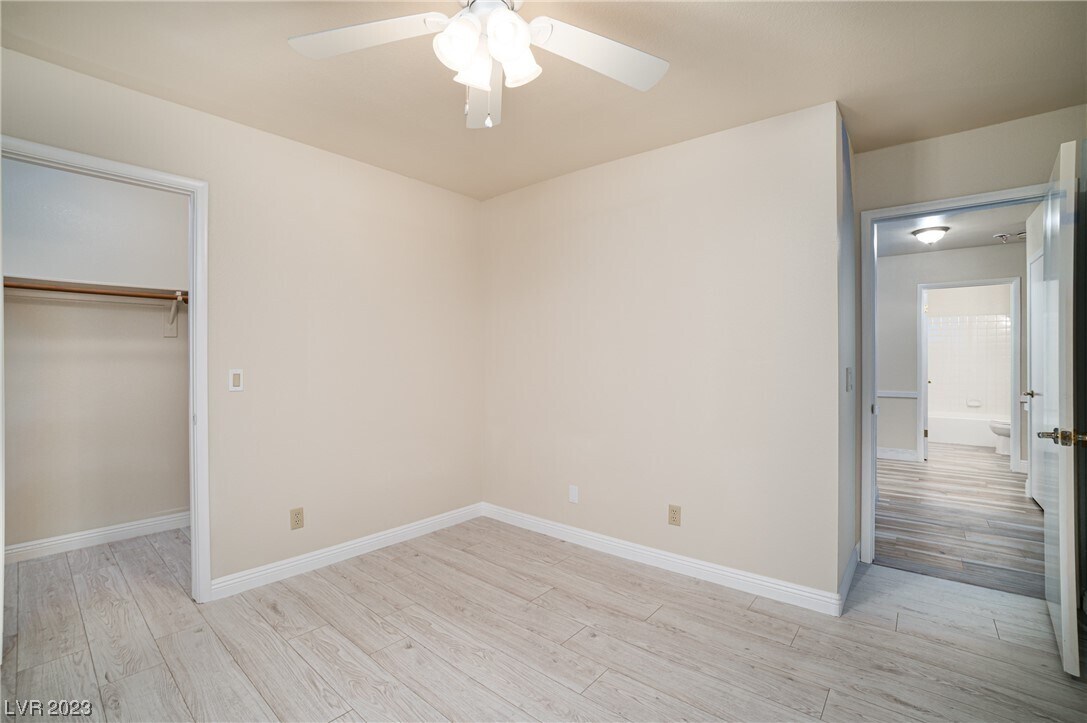 Foto del edificio - 916 Derringer Ln