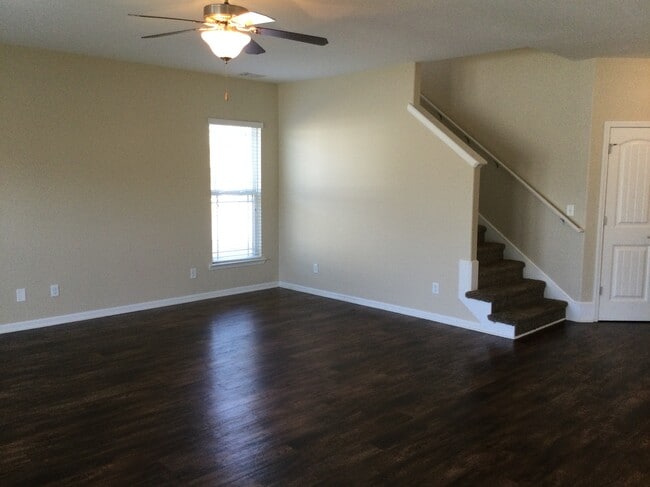 Foto del edificio - 173 Magnolia Dr