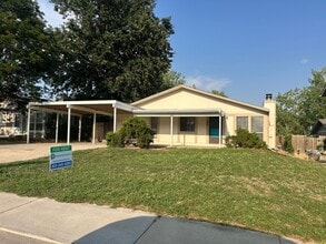 Building Photo - 1732 Cambridge Dr