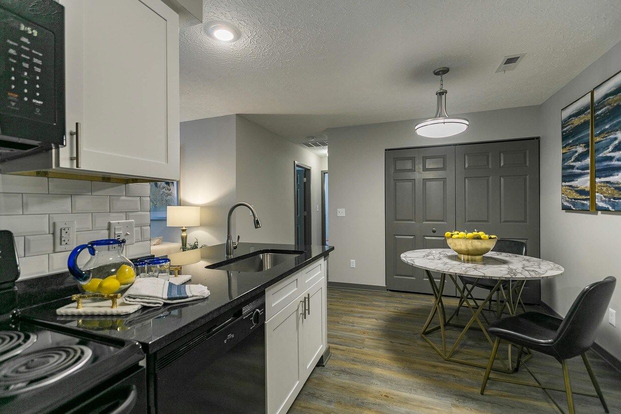 Silvertree at Little Turtle Apartments Westerville, OH