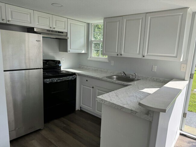 Foto del edificio - 1250 Lakeview Dr