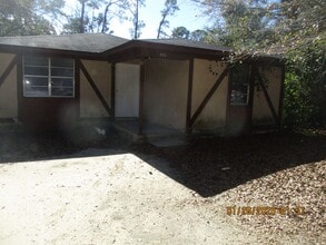 Building Photo - 806 W Lincoln Ave