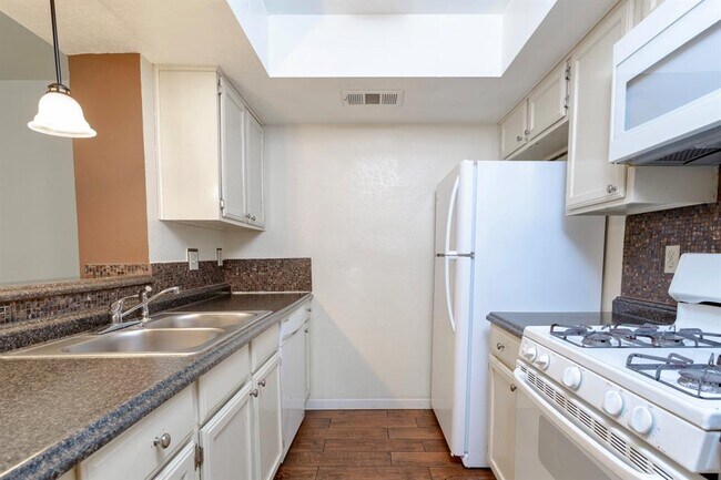 Foto del edificio - 7804 Chimayo Cove