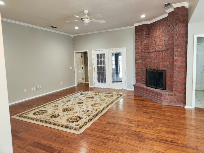 Building Photo - 1536 Apricot Ave