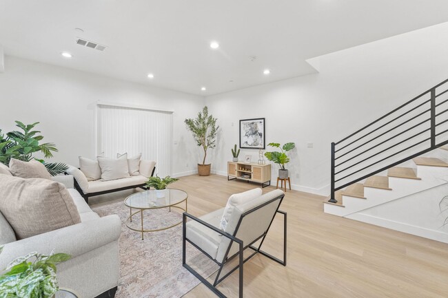 Building Photo - Patterson Way- Truslow ADU