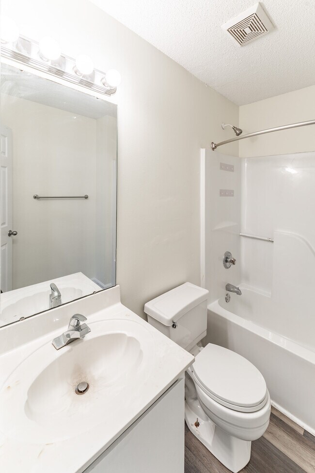 Foto del edificio - 1601 Sparkman Dr NW